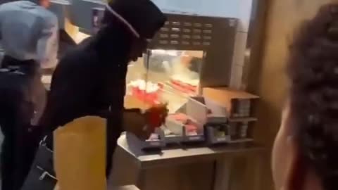QUERIA SERVIRSE MAS PAPITAS.