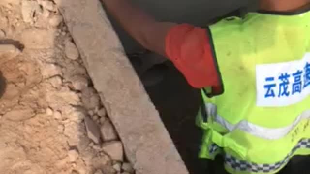 Cable laying in Express Way construction