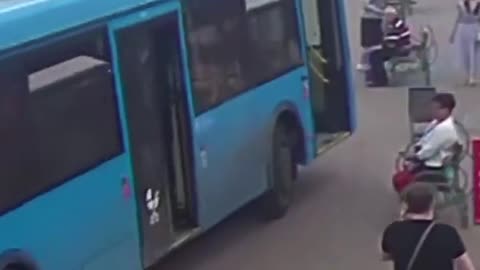 Russia: Bus drove onto the sidewalk and killed a woman in Domodedovo,