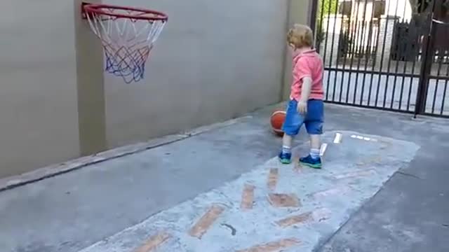 BABY and Basket ball play Good2watch