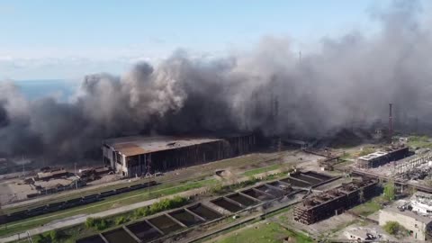 The attack on Azovstal continues! Defenders under heavy fire keep the plant's defenses