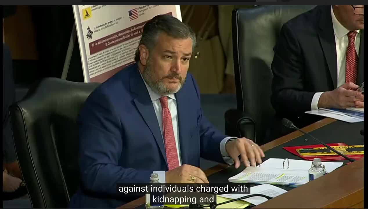 Senator Cruz takes FBI Director Wray to task.