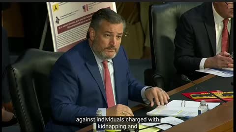 Senator Cruz takes FBI Director Wray to task.