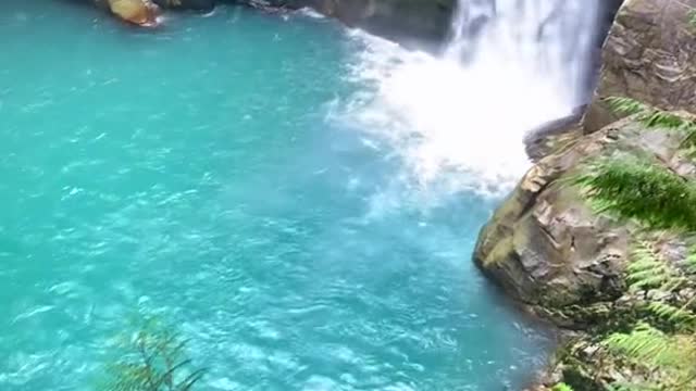 Do you know why the water has this magical blue colour?