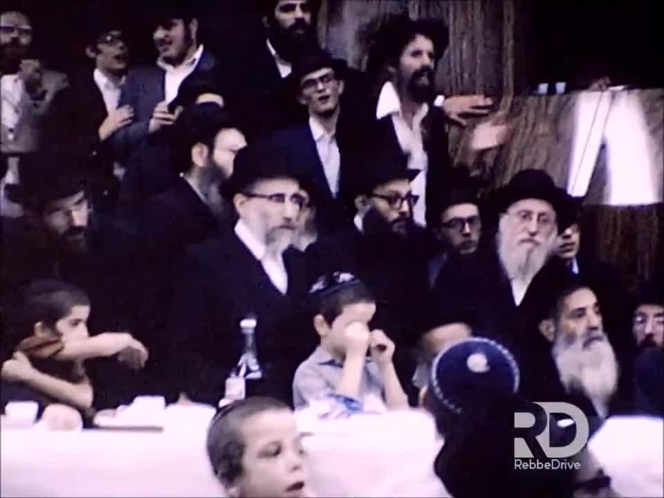 4. Leil Yud Gimmel Tishrei 5741, Expert of Farbrangen (Freidin) = ליל י"ג תשרי תשמ"א