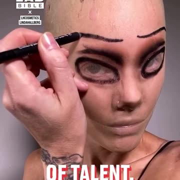 Creepy doll face makeup for Halloween 🫣