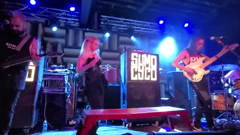 Sumo Cyco "Vertigo"