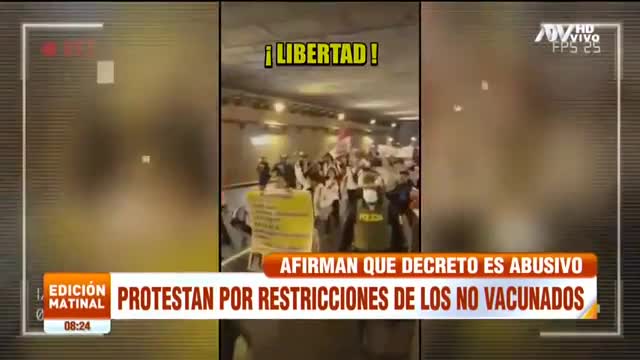 Antivacunas protestan por nuevas restricciones del Gobierno