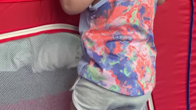 Incredible 9 month old baby girl does a pull up and chin hold