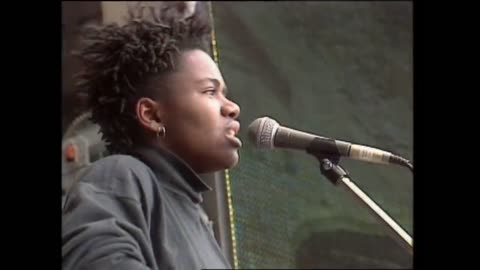 Tracy Chapman - Talkin' About A Revolution