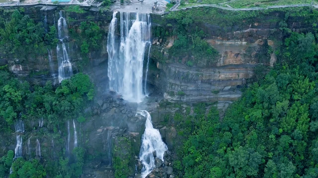 SEVEN SISTERS FALLS, MEGHALAYA 😮