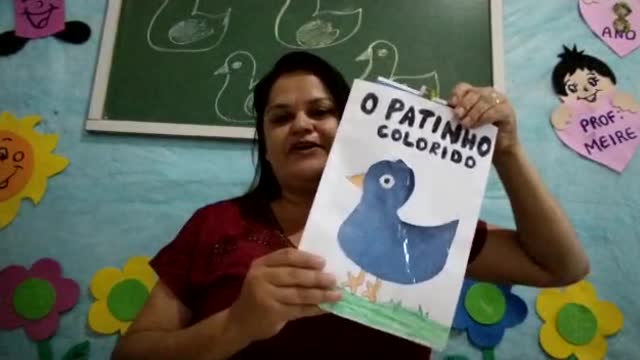 O patinho colorido com a tia Meire