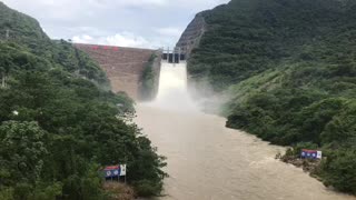 Video: Realizan vertimiento controlado en el Embalse Topocoro de Hidrosogamoso 2