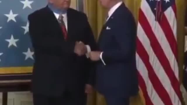 Dumbest fuck on the PLANET.