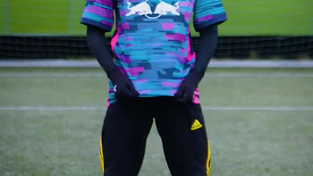 TOP 10 COOLEST FOOTBALL SHIRTS 2022