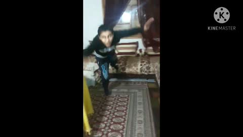 ضربت ب القنابل