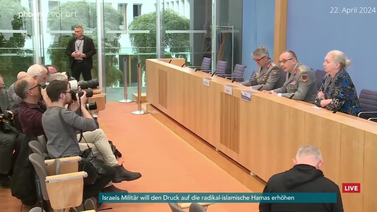 Deutschland wird in den Krieg getrieben.