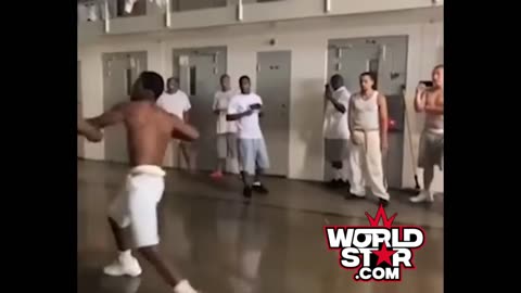 Prison Fight Night 2 Inmates Squared Up Like A Real Boxing Match