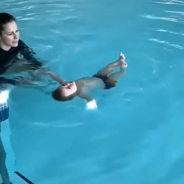 CUTE BABY SWIMMING TRAINING IN POOL 🏊‍♀️🥰🤩💖