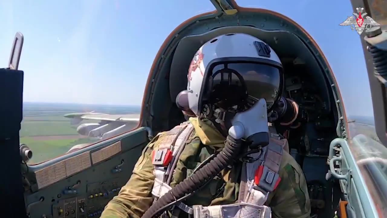 Ruský útočný letoun Su-25 jde do akce