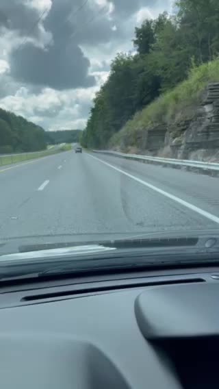 Crossing the state line Alabama/Tennessee