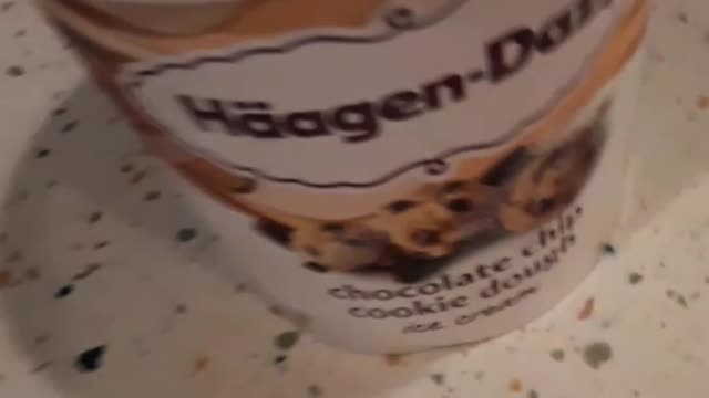 Hagen-Dazs chocolate chip cookie dough