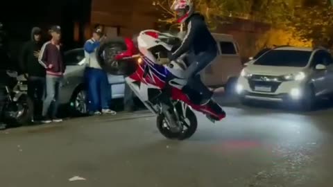 Stunts on Super Bike to Impress Crush !!!