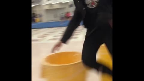 Still A Piece Of Garbage - Vine