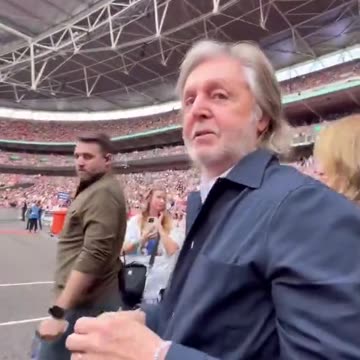 Paul McCartney gifted friendship bracelet at Eras Tour in London