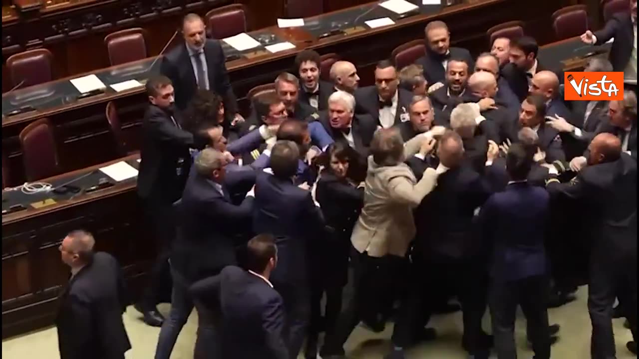 Grushte ne parlamentin italian