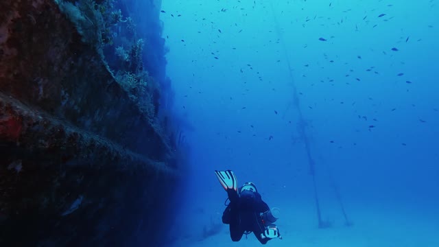 Amazing video of a sunken ship