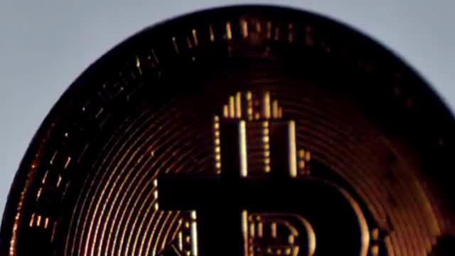 HOW TO GET RICH WITH BITCOIN DURING A BEAR MARKET ( 3 EASY WAYS)