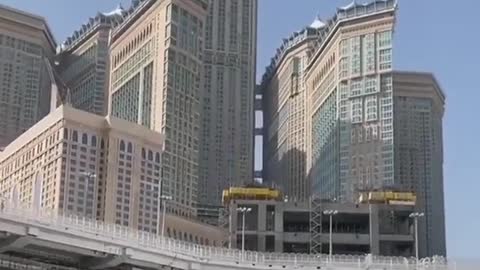 hand-held-shot-of-buildings