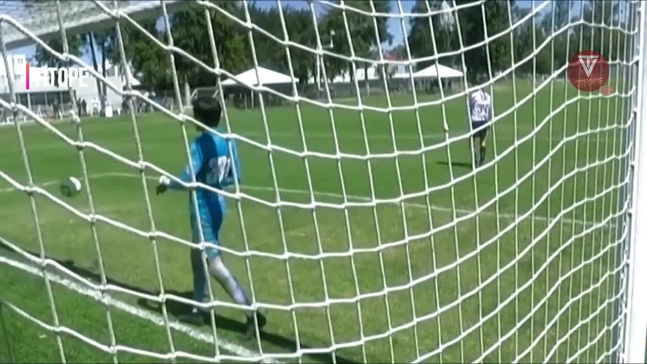 Penaltys "INHABITUELS" dans le FOOT (must watch)