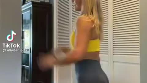 sexy girl tik tok, sexy tik toks, sexy tiktok, tik tok boom boom challenge, sexy women