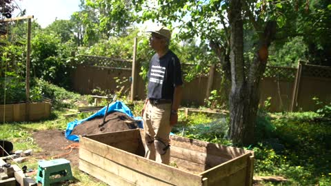 PREPARING A VEGGIE BED AND FIGHT OFF COVID