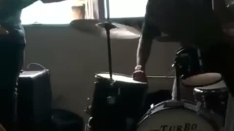 Baterista Raiz