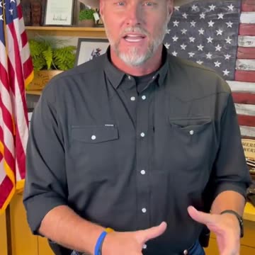 Sheriff Mark Lamb says Illegals are getting $5,000 VISA Card and a Cell Phone