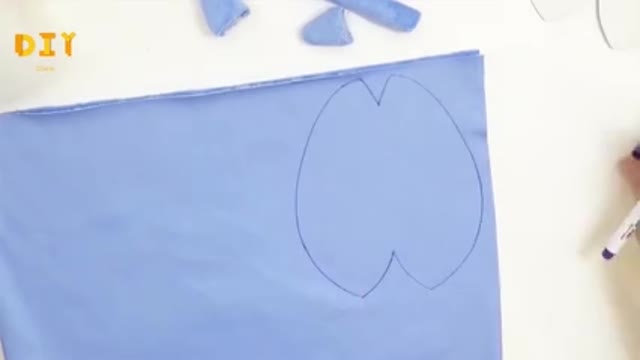 Prepare The Cloth For The Body Of The Puppet Cat