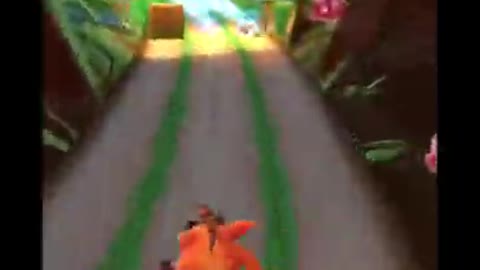 Frosty Mini Robot Battle Run Gameplay On Turtle Woods - Crash Bandicoot: On The Run! (Season 4 Boss)