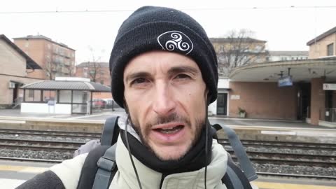 FAI COME TEO MANDA UNA MAIL CON UN VIDEO DI 30 SECONDI A noicimettiamolafacciaetu@gmail.com