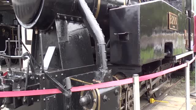 B2010 with passenger car