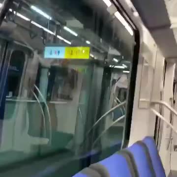 NHẬT 16/3. RUNG LẮC TRONG TÀU ĐIỆN NGẦM FUKUSHIMA DO ĐỘNG ĐẤT 7.4 ĐỘ RITCHER