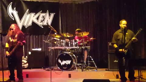 Viken "Blitzkrieg Bop" The Ramones Cover