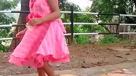 Small baby dance