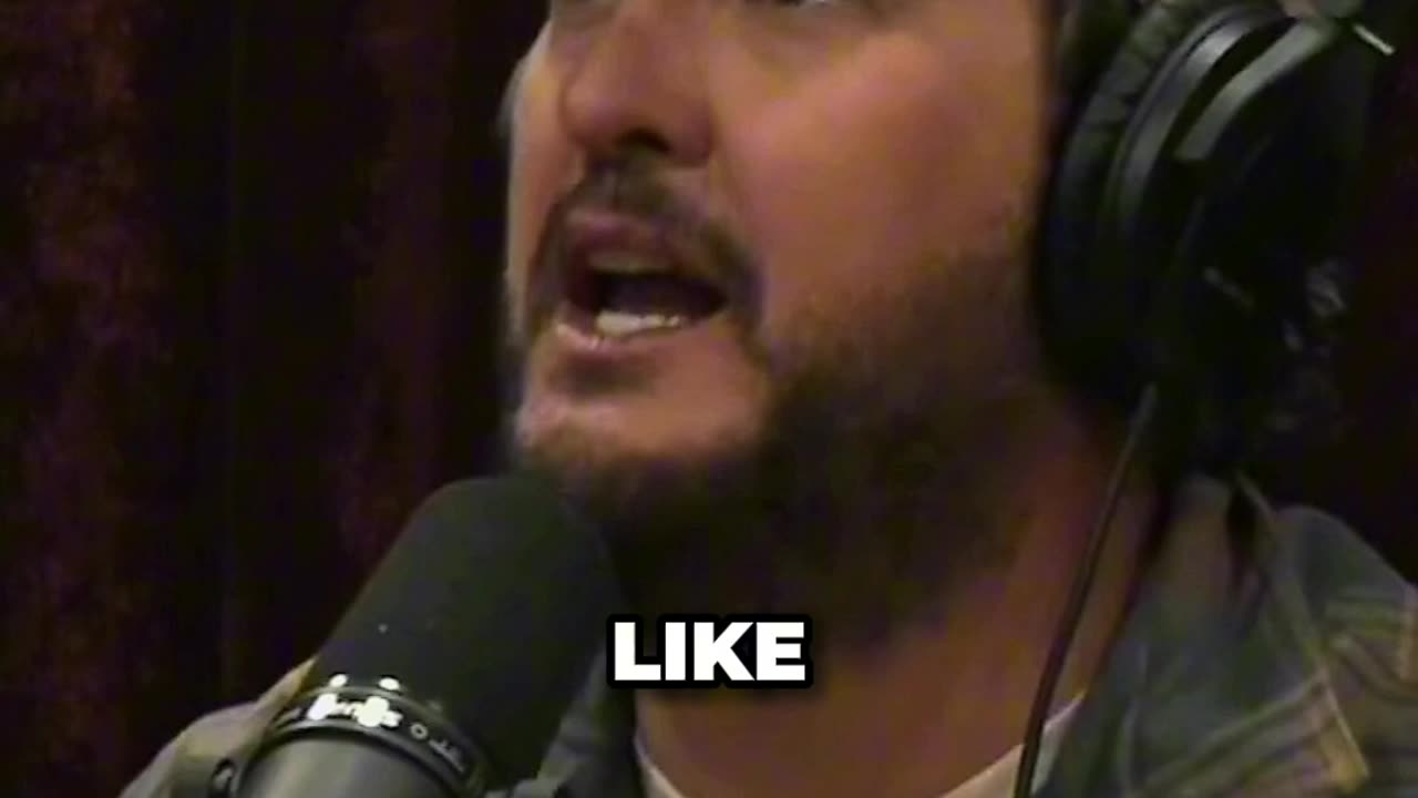 Luke Bryan Finds UFO ft. Joe Rogan