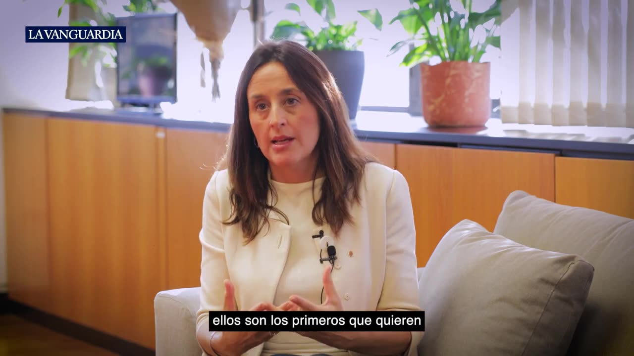 Entrevista 'La Vanguardia' a Esther Niubó, Consellera d'Educació i Formació professional