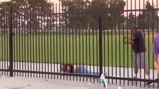 Funny hopping a fence on a skateboard (Cute Video)