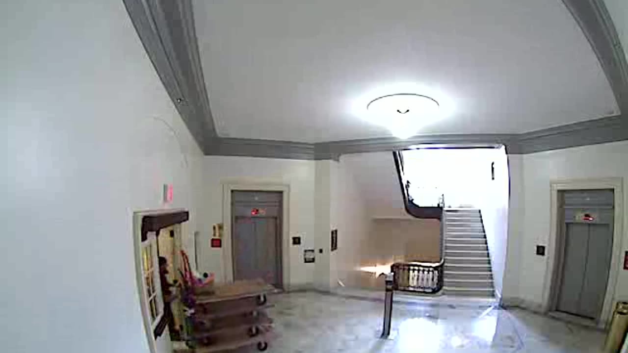 3485CHOB01Stair6_2021-01-06_11h00min04s647ms.mp4