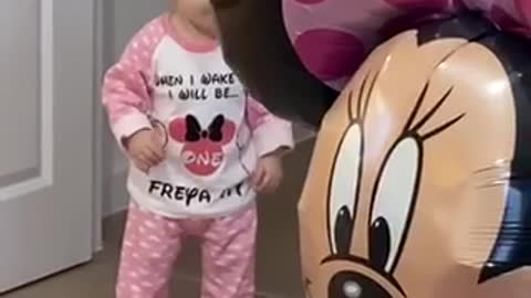 Baby’s adorable reaction to birthday surprise